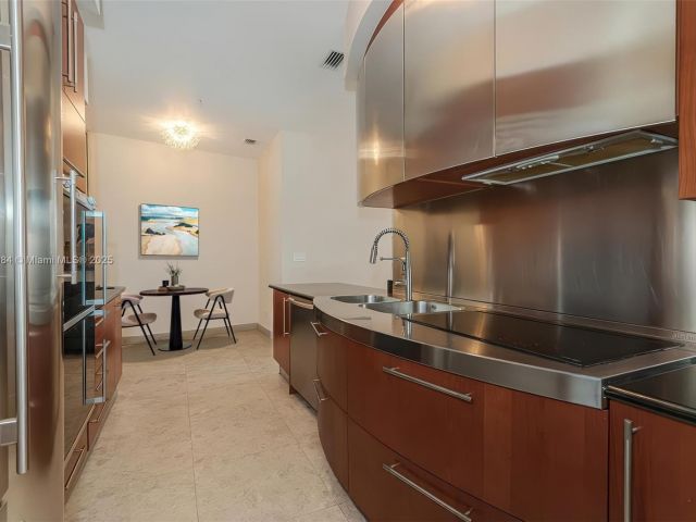 Apartment for sale  Unit #PH5104 - photo 6271586