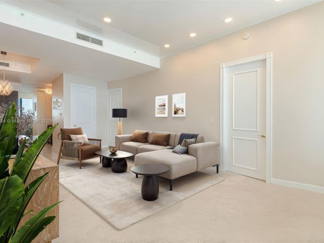 Apartment for sale  Unit #PH5104 - photo 6271593