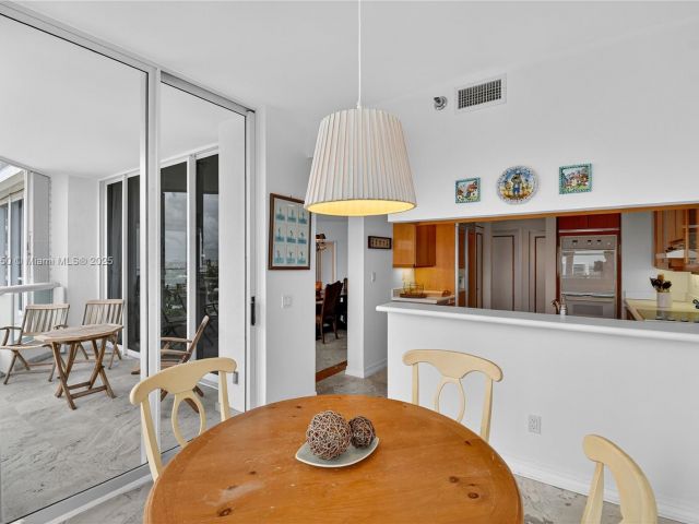 Apartment for sale  Unit #1505 - photo 6287312