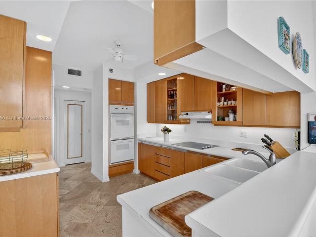 Apartment for sale  Unit #1505 - photo 6287316