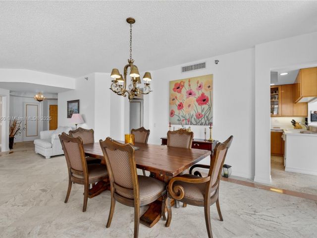 Apartment for sale  Unit #1505 - photo 6287318