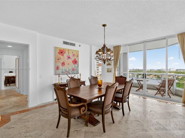 Apartment for sale  Unit #1505 - photo 6287319