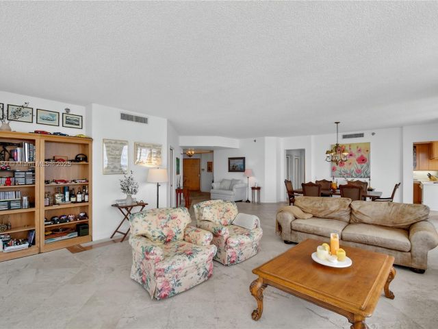 Apartment for sale  Unit #1505 - photo 6287320