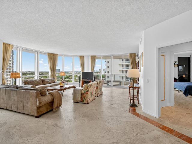 Apartment for sale  Unit #1505 - photo 6287321