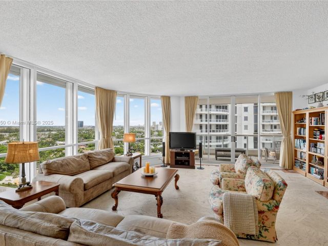 Apartment for sale  Unit #1505 - photo 6287323