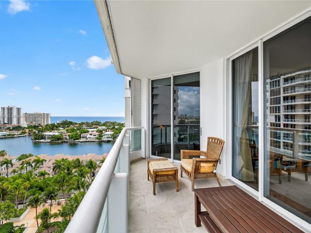 Apartment for sale  Unit #1505 - photo 6287325