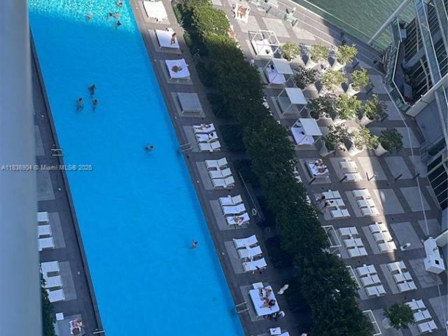 Apartment for rent  Unit #2711 - photo 6267127