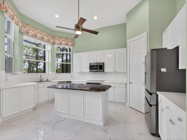 Home for sale at 7411 Ironhorse Boulevard - photo 6281794