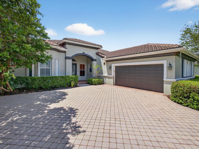 Home for sale at 7411 Ironhorse Boulevard - photo 6281807