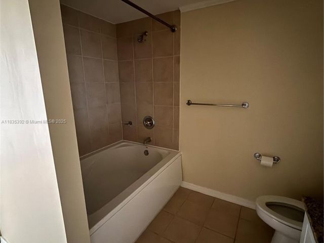 Apartment for sale  Unit #1611 - photo 6269307