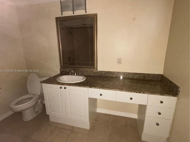 Apartment for sale  Unit #1611 - photo 6269308