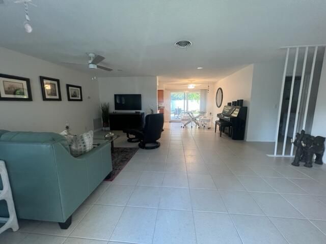 Home for rent at 1260 Manor Drive - photo 6267418
