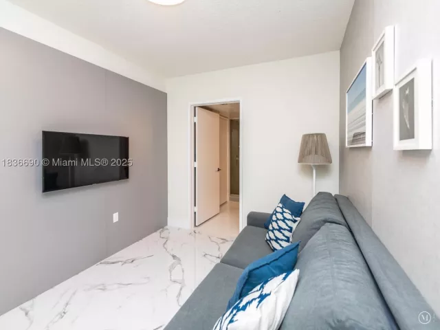 2-bedroom condo for sale in Sunny Isles Beach - 300 Sunny Isles Blvd 5-1605 - MondialRealty