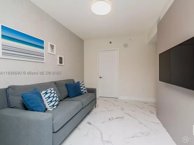 2-bedroom condo for sale in Sunny Isles Beach - 300 Sunny Isles Blvd 5-1605 - MondialRealty
