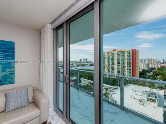 2-bedroom condo for sale in Sunny Isles Beach - 300 Sunny Isles Blvd 5-1605 - MondialRealty