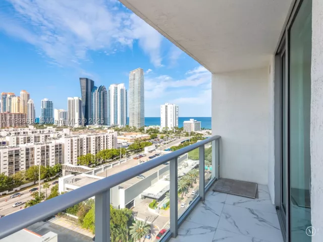 2-bedroom condo for sale in Sunny Isles Beach - 300 Sunny Isles Blvd 5-1605 - MondialRealty