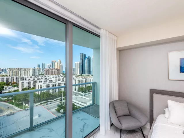 2-bedroom condo for sale in Sunny Isles Beach - 300 Sunny Isles Blvd 5-1605 - MondialRealty