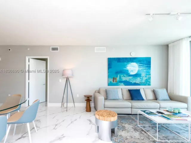 2-bedroom condo for sale in Sunny Isles Beach - 300 Sunny Isles Blvd 5-1605 - MondialRealty