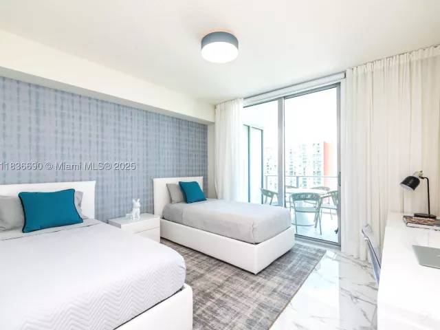 2-bedroom condo for sale in Sunny Isles Beach - 300 Sunny Isles Blvd 5-1605 - MondialRealty