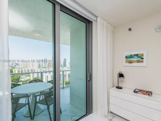 2-bedroom condo for sale in Sunny Isles Beach - 300 Sunny Isles Blvd 5-1605 - MondialRealty