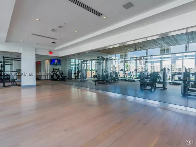2-bedroom condo for sale in Sunny Isles Beach - 300 Sunny Isles Blvd 5-1605 - MondialRealty