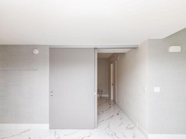 Apartment for sale  Unit #5-1605 - photo 6268003