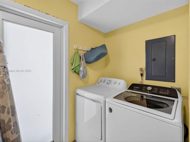 Home for sale at 5555 NE 20th Ter - photo 6285417