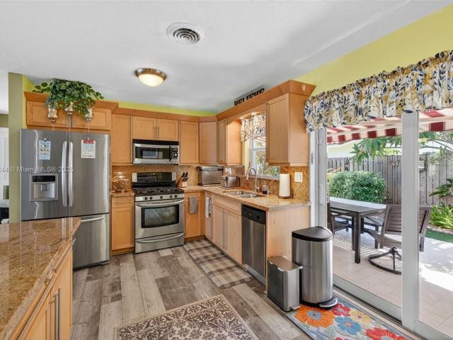 Home for sale at 5555 NE 20th Ter - photo 6285421