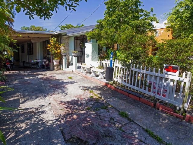 Home for sale at 138 NW 34th St - photo 6265979