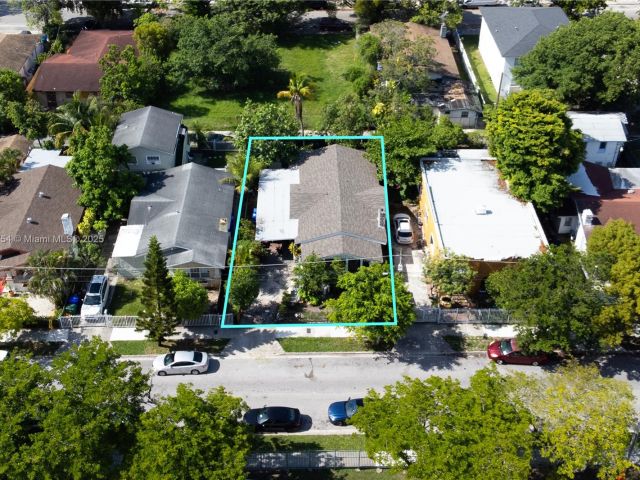 Home for sale at 138 NW 34th St - photo 6265986