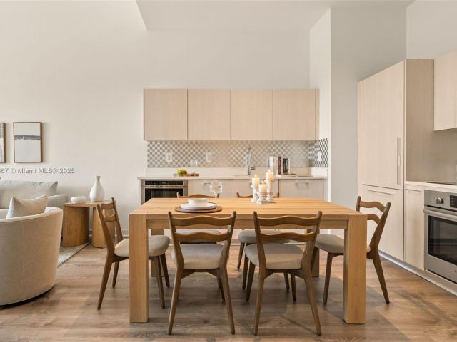 Apartment for rent  Unit #410 - photo 6268261