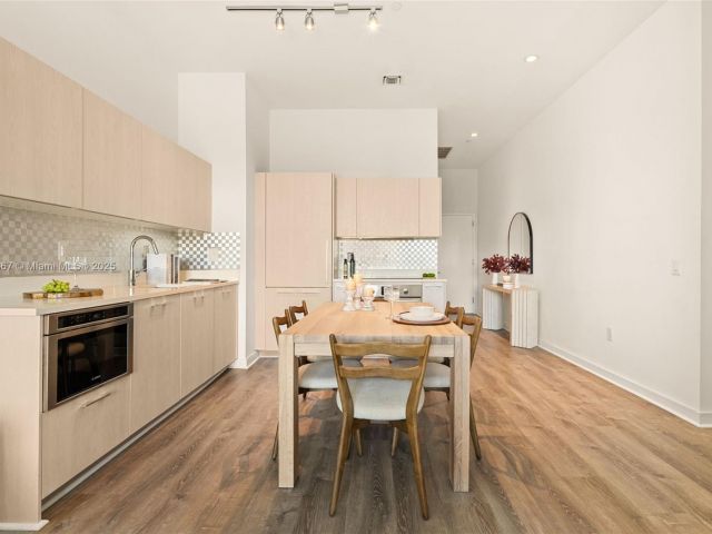 Apartment for rent  Unit #410 - photo 6268265