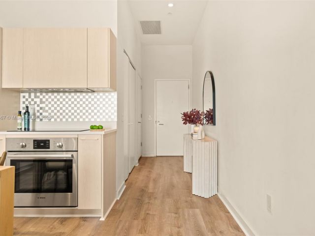 Apartment for rent  Unit #410 - photo 6268267