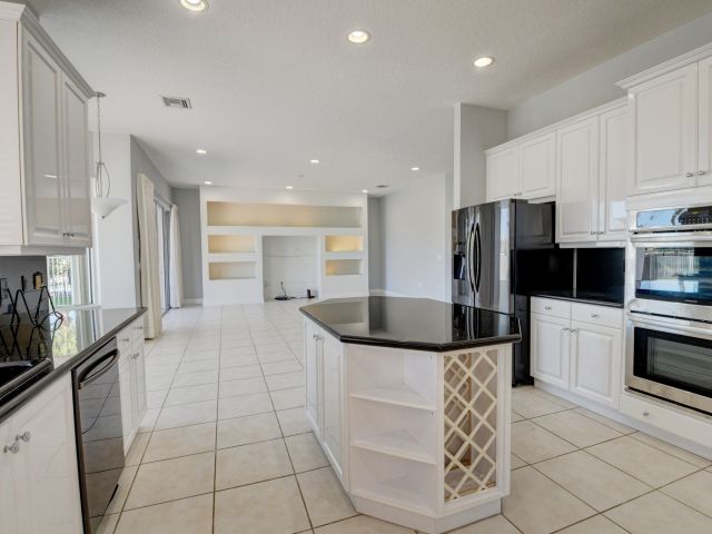 Home for rent at 9544 Barletta Winds Pt Point - photo 6536683