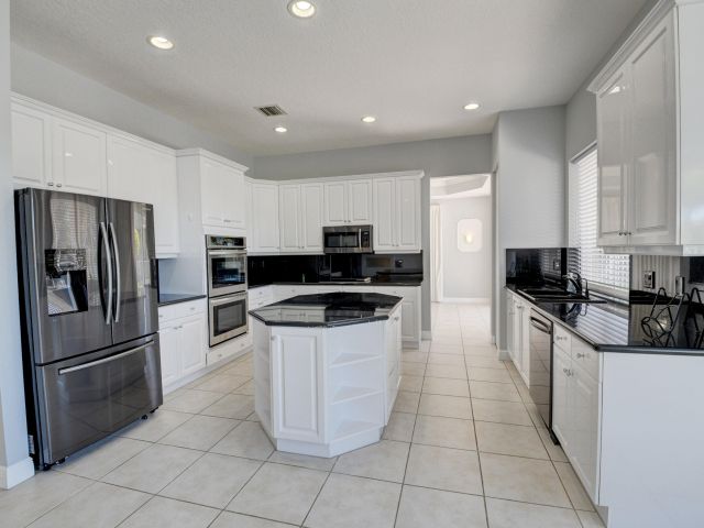 Home for rent at 9544 Barletta Winds Pt Point - photo 6536684