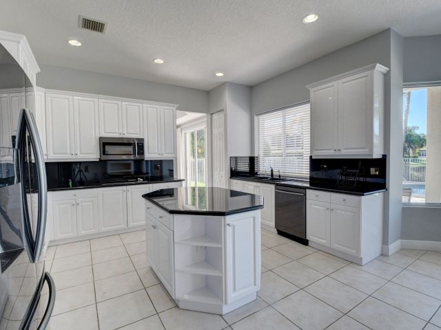 Home for rent at 9544 Barletta Winds Pt Point - photo 6536685