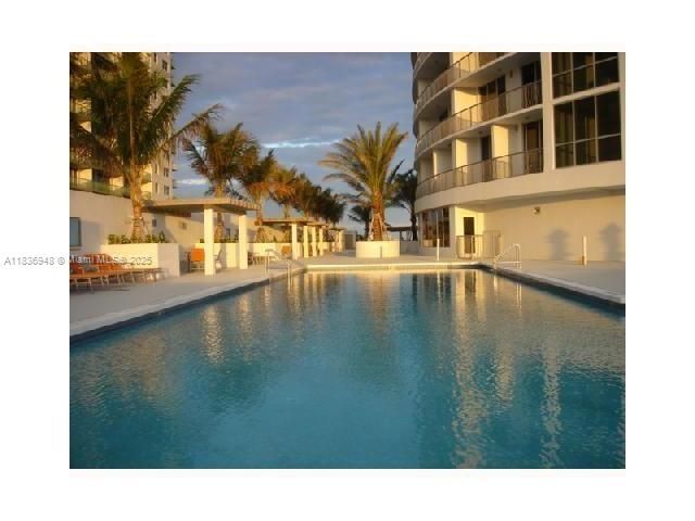 Apartment for rent  Unit #1702 - photo 6268201