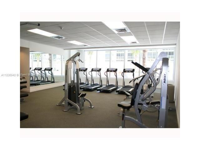 Apartment for rent  Unit #1702 - photo 6268203