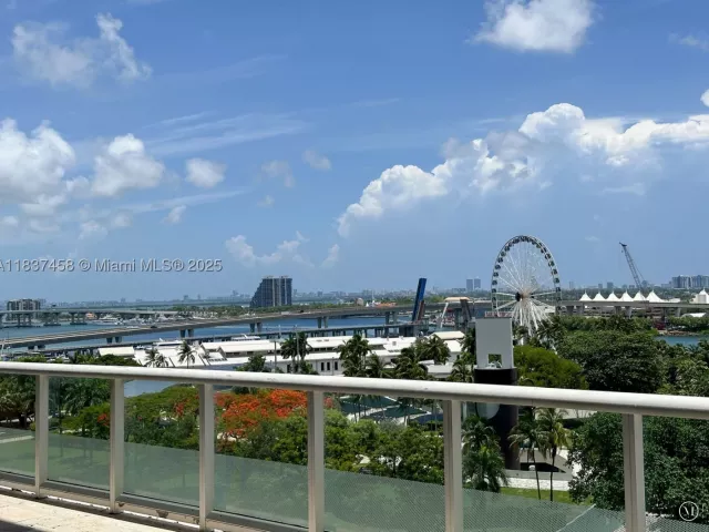 condo for rent in Miami - 50 Biscayne Blvd 411 - MondialRealty