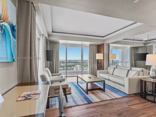2-bedroom condo for sale in Fort Lauderdale - 551 N Fort Lauderdale Beach Blvd R2205 - MondialRealty
