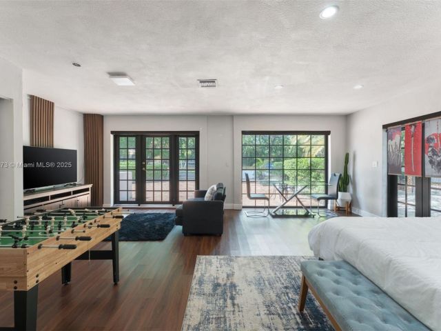 Home for rent at 1624 Granada Blvd - photo 6269409