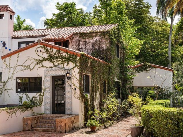 Home for rent at 1624 Granada Blvd - photo 6269411