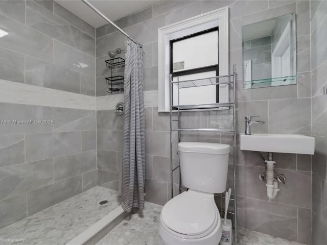 Home for rent at 1624 Granada Blvd - photo 6269416