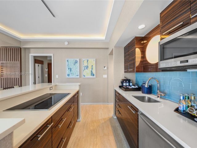 Apartment for sale  Unit #R201 - photo 6268451