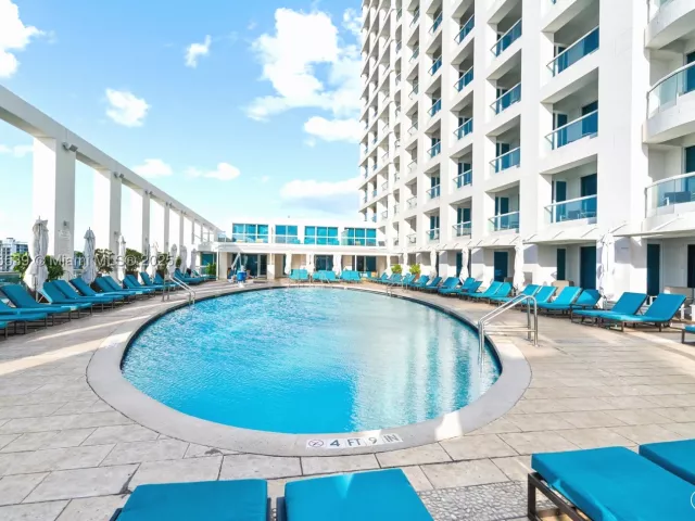 2-bedroom condo for sale in Fort Lauderdale - 551 N Fort Lauderdale Beach Blvd R201 - MondialRealty