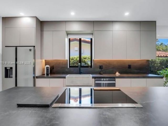 Home for rent at 1543 Bird Rd - photo 6266223