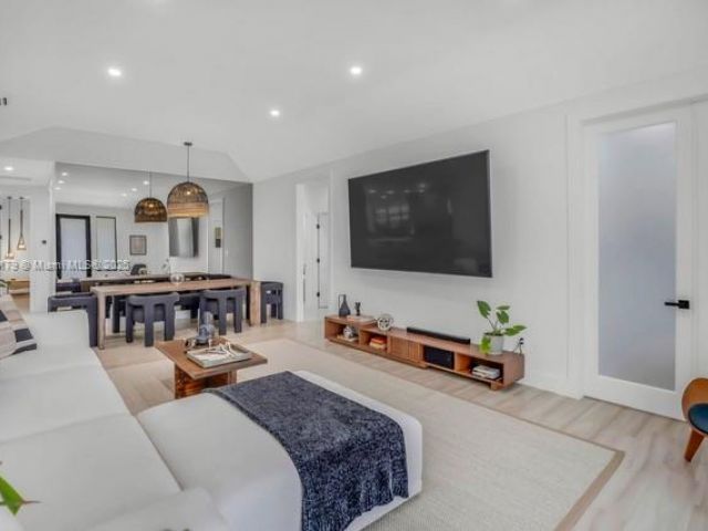 Home for rent at 1543 Bird Rd - photo 6266235