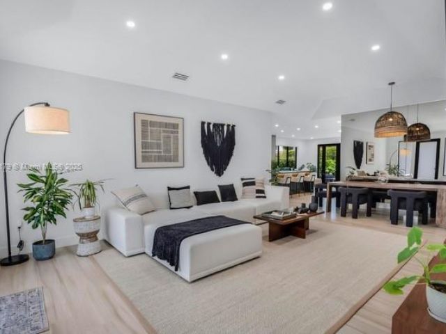 Home for rent at 1543 Bird Rd - photo 6266236