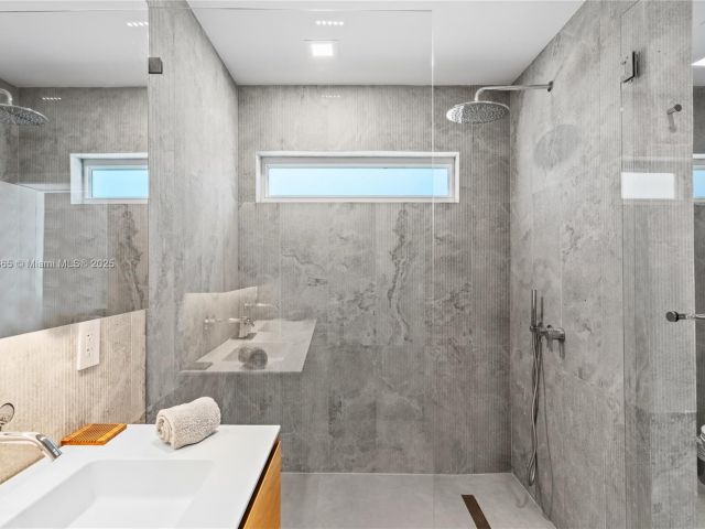 Home for sale at 9033 Emerson Ave - photo 6274093