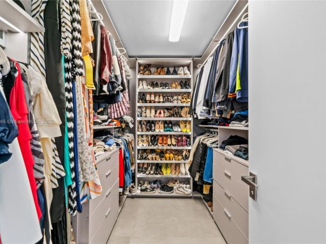 Home for sale at 9033 Emerson Ave - photo 6274095